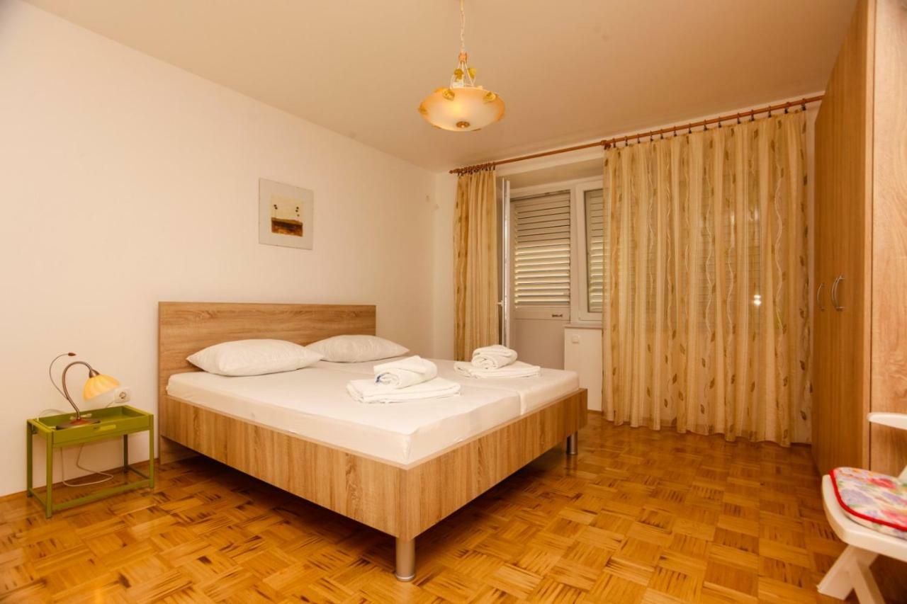 Apartments Marta Crikvenica Exteriör bild